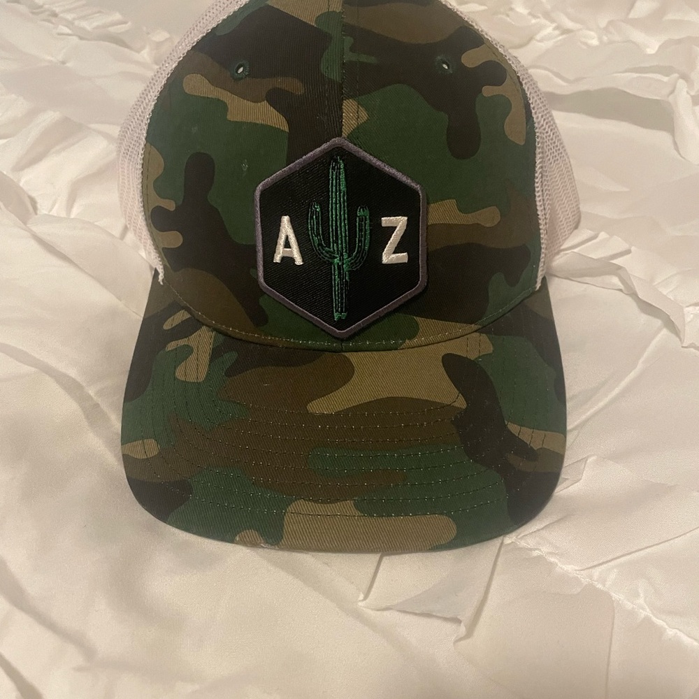 AZ youth hat. Not sure if size.